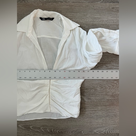 Zara EUC Ruched V-Neck White Blouse Top Size S Lightweight Collared Long Sleeve - Picture 12 of 12